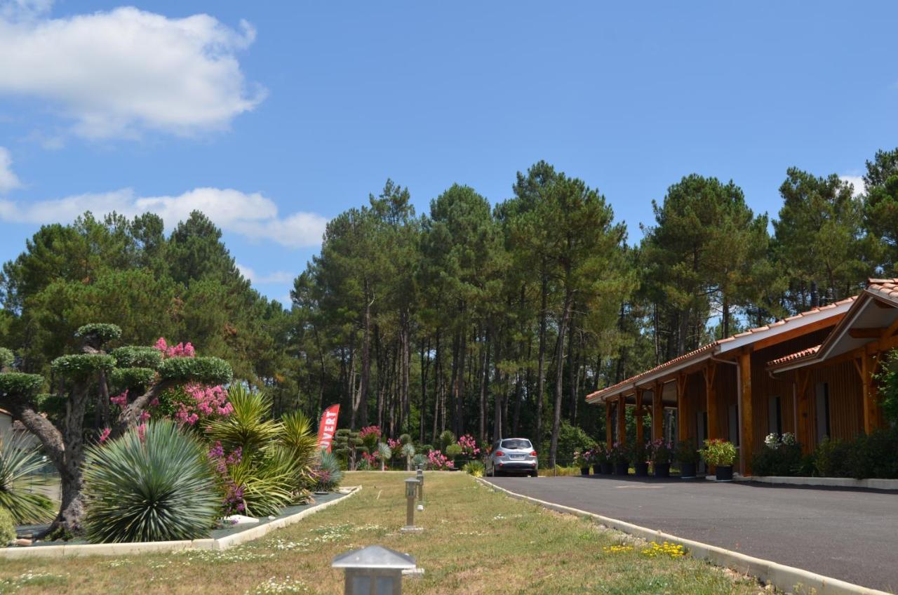 L'Hotel Du Lac กาสเตลจาลูซ์ ภายนอก รูปภาพ